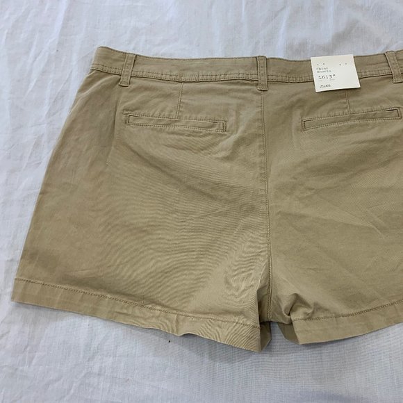 🪸🪸🪸 NWT AND EAWY STRETCH WOMENS SHORT SIZE 16 🪸🪸🪸 - Picture 6 of 8